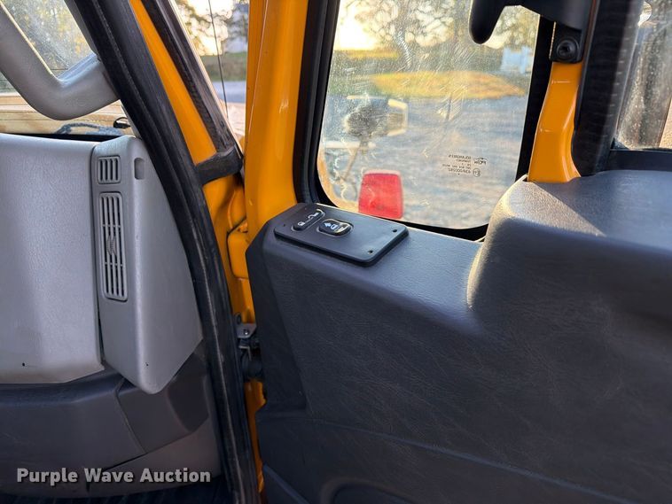 image for item FM6577 2014 International 7500 dump truck