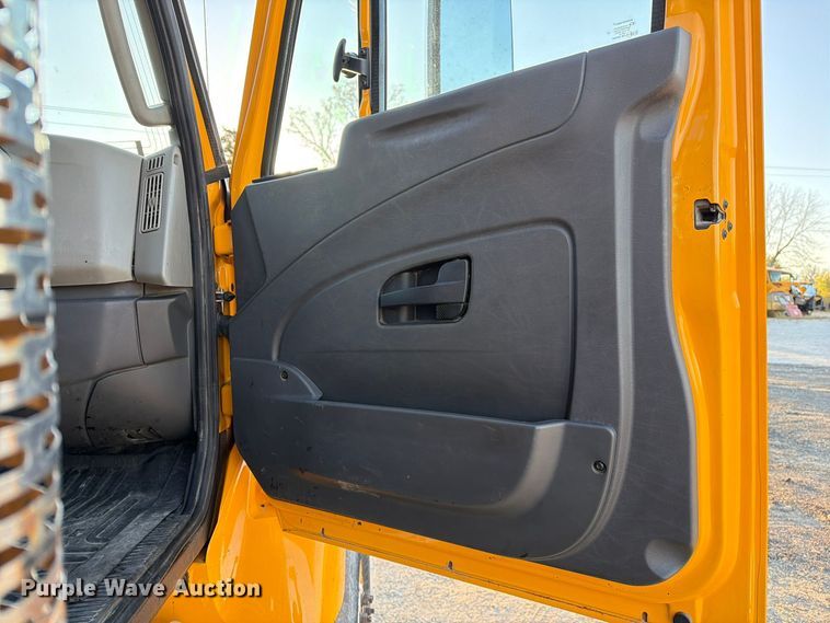 image for item FM6577 2014 International 7500 dump truck