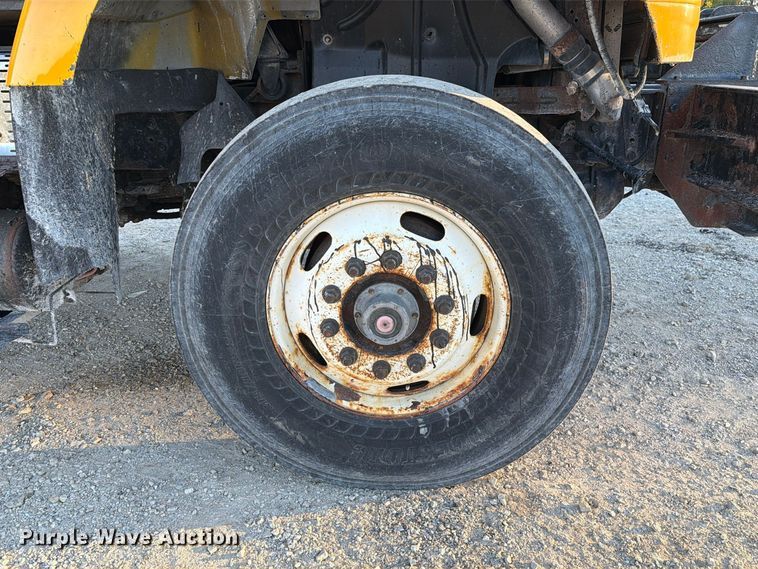 image for item FM6577 2014 International 7500 dump truck