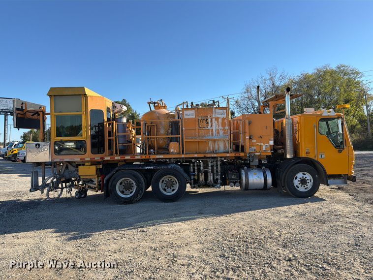 image for item FM6580 2004 Sterling Condor paint striper truck