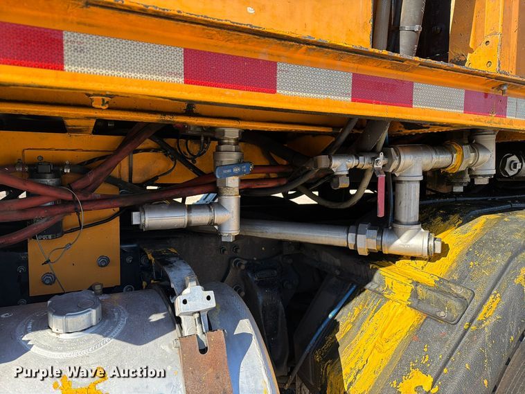 image for item FM6580 2004 Sterling Condor paint striper truck