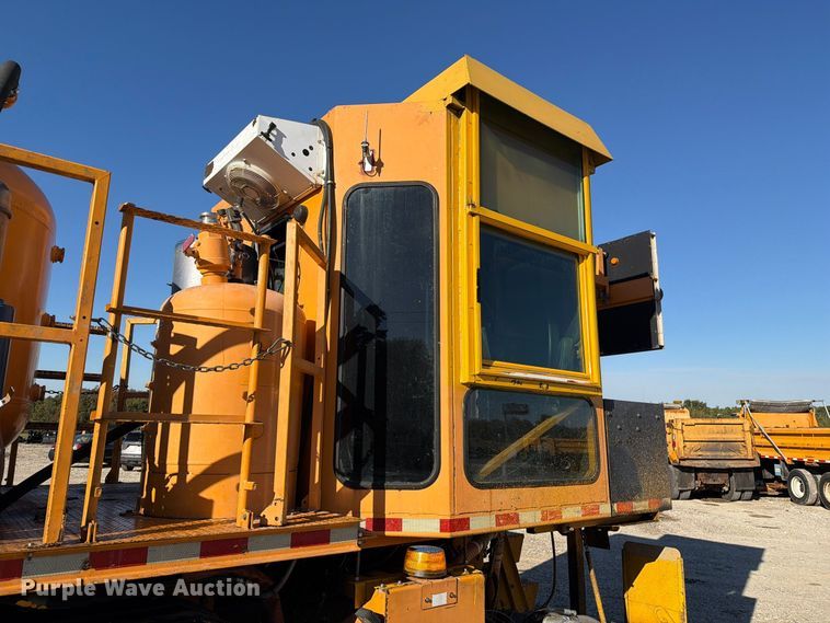 image for item FM6580 2004 Sterling Condor paint striper truck