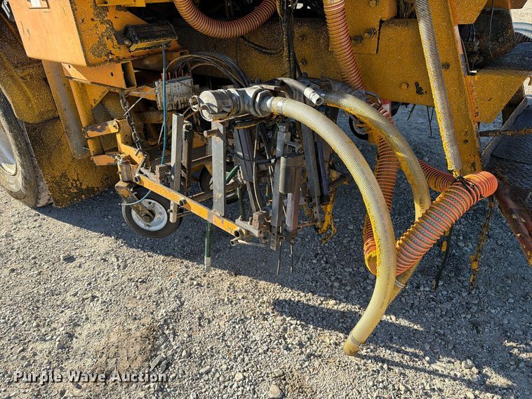 image for item FM6580 2004 Sterling Condor paint striper truck