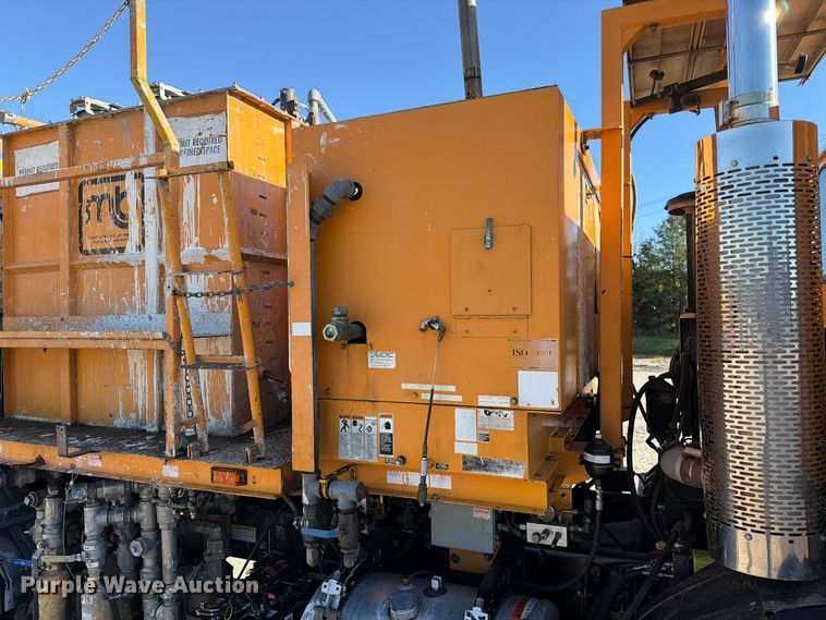 image for item FM6580 2004 Sterling Condor paint striper truck