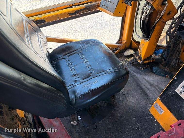 image for item FM6580 2004 Sterling Condor paint striper truck