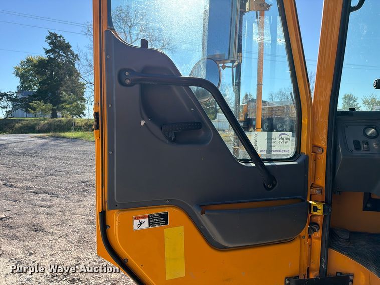 image for item FM6580 2004 Sterling Condor paint striper truck