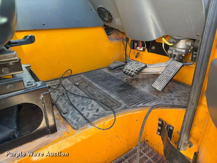 image for item FM6580 2004 Sterling Condor paint striper truck