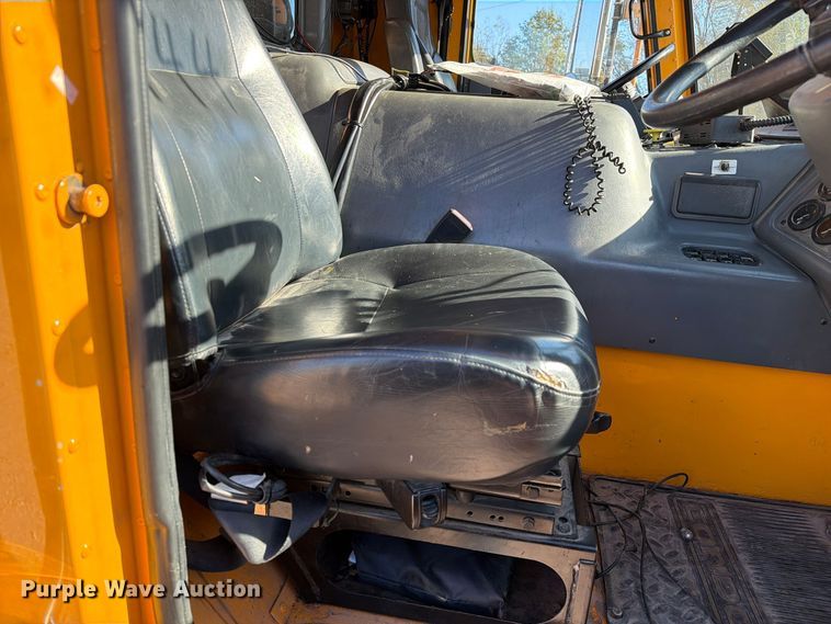 image for item FM6580 2004 Sterling Condor paint striper truck