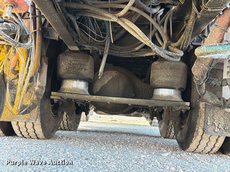image for item FM6580 2004 Sterling Condor paint striper truck