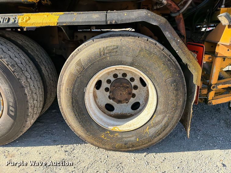 image for item FM6580 2004 Sterling Condor paint striper truck