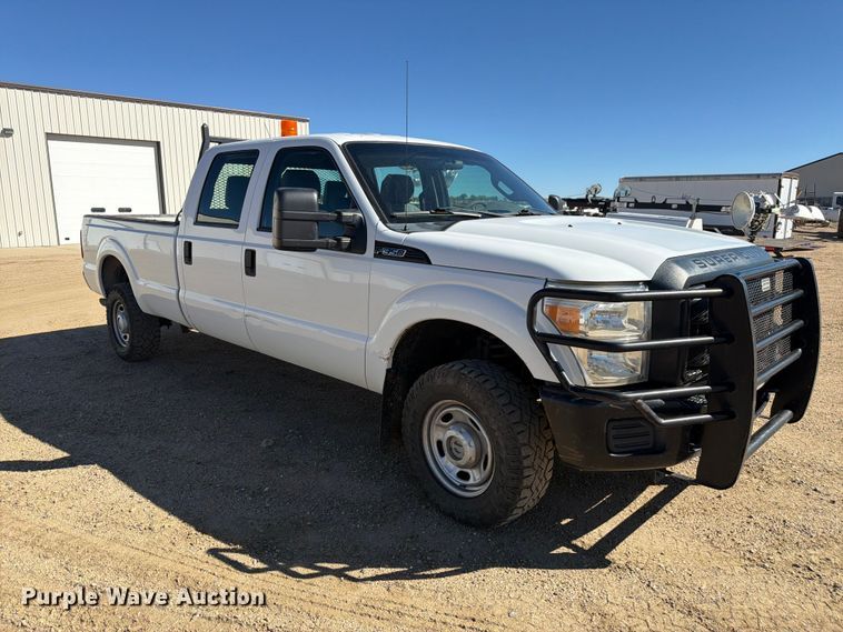 image for item FM7714 2011 Ford F350 Super Duty Crew Cab pickup truck