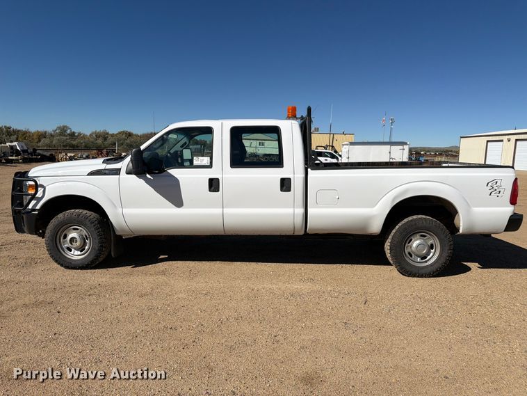 image for item FM7714 2011 Ford F350 Super Duty Crew Cab pickup truck