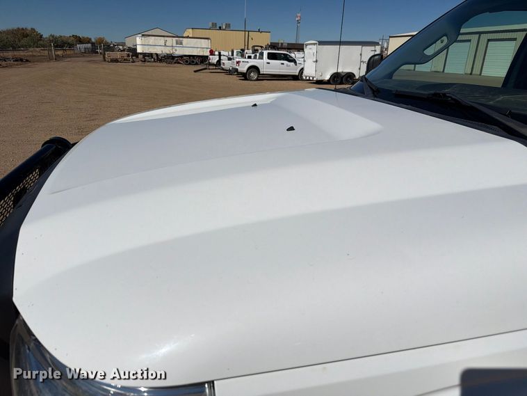 image for item FM7714 2011 Ford F350 Super Duty Crew Cab pickup truck