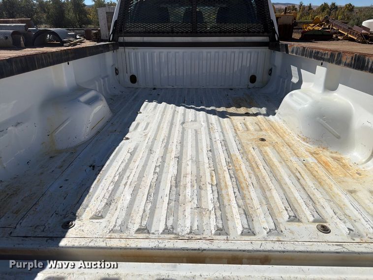 image for item FM7714 2011 Ford F350 Super Duty Crew Cab pickup truck