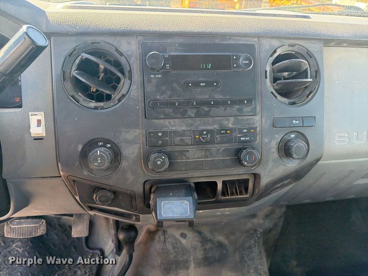 image for item FM7714 2011 Ford F350 Super Duty Crew Cab pickup truck