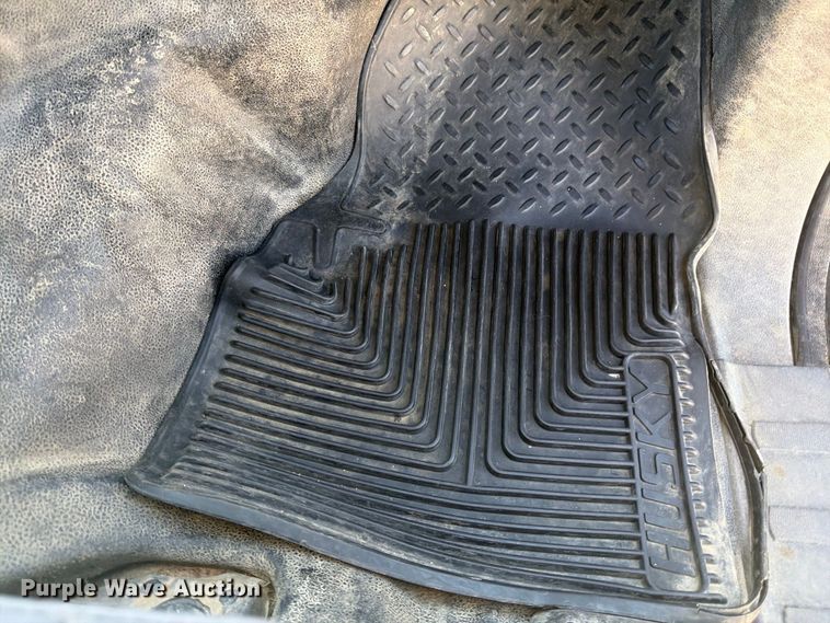 image for item FM7714 2011 Ford F350 Super Duty Crew Cab pickup truck