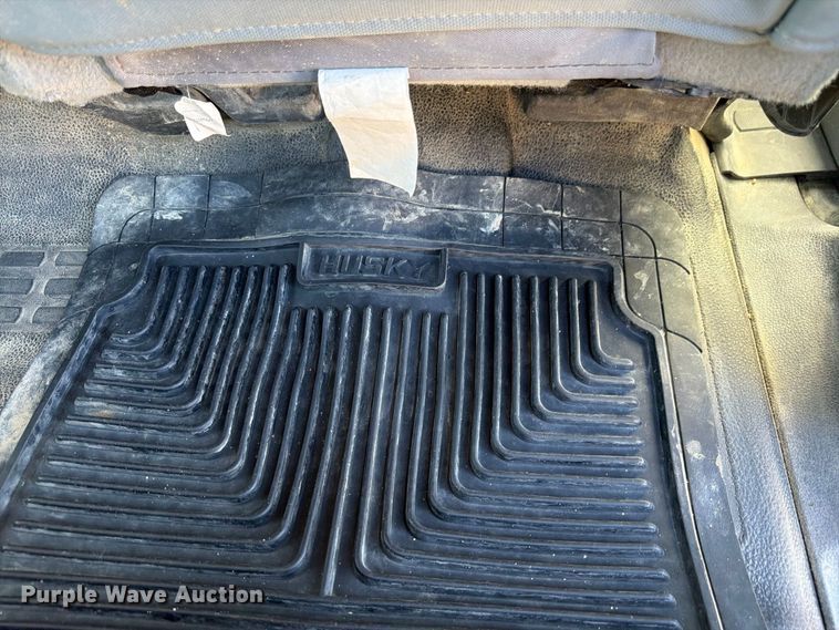 image for item FM7714 2011 Ford F350 Super Duty Crew Cab pickup truck