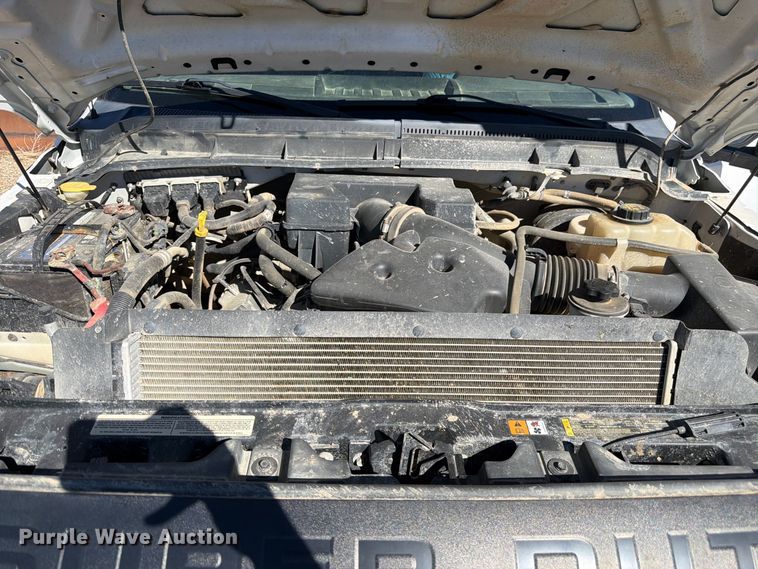 image for item FM7714 2011 Ford F350 Super Duty Crew Cab pickup truck