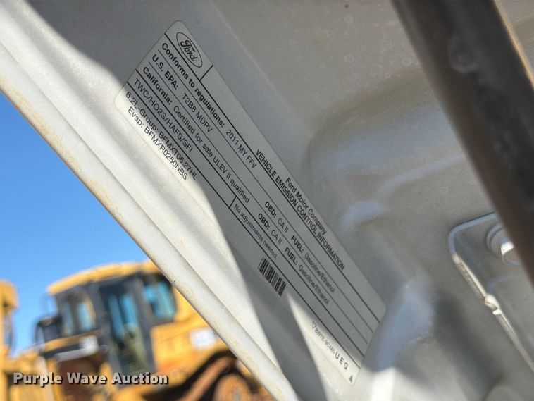 image for item FM7714 2011 Ford F350 Super Duty Crew Cab pickup truck