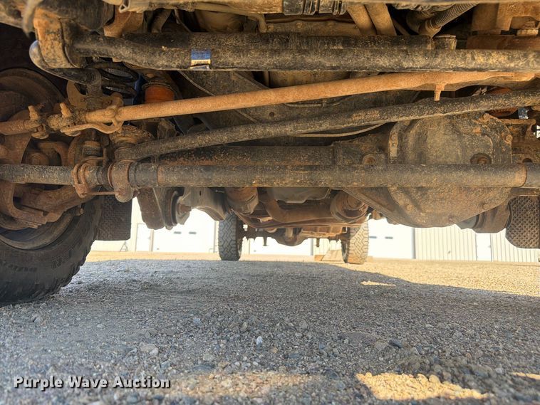 image for item FM7714 2011 Ford F350 Super Duty Crew Cab pickup truck