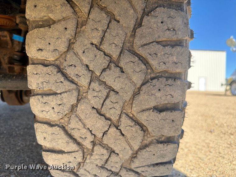 image for item FM7714 2011 Ford F350 Super Duty Crew Cab pickup truck