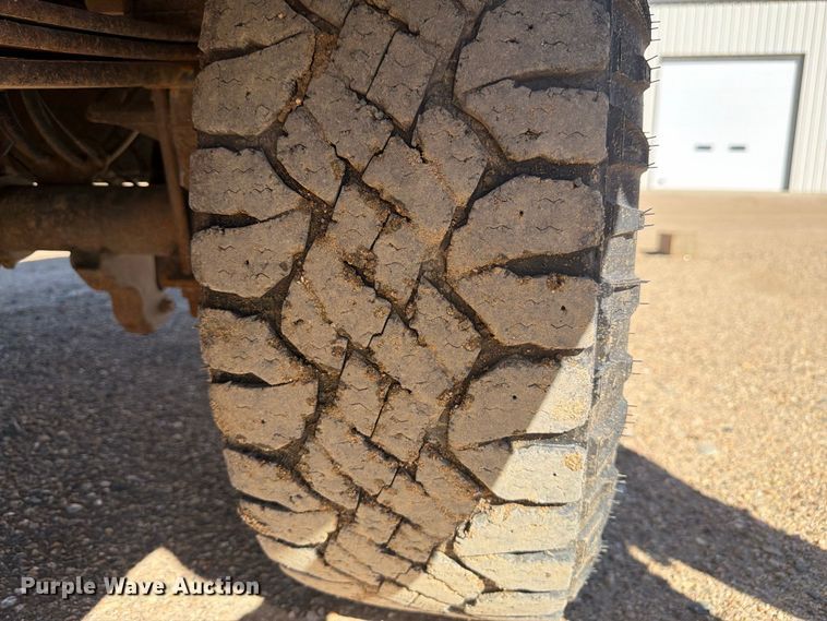 image for item FM7714 2011 Ford F350 Super Duty Crew Cab pickup truck