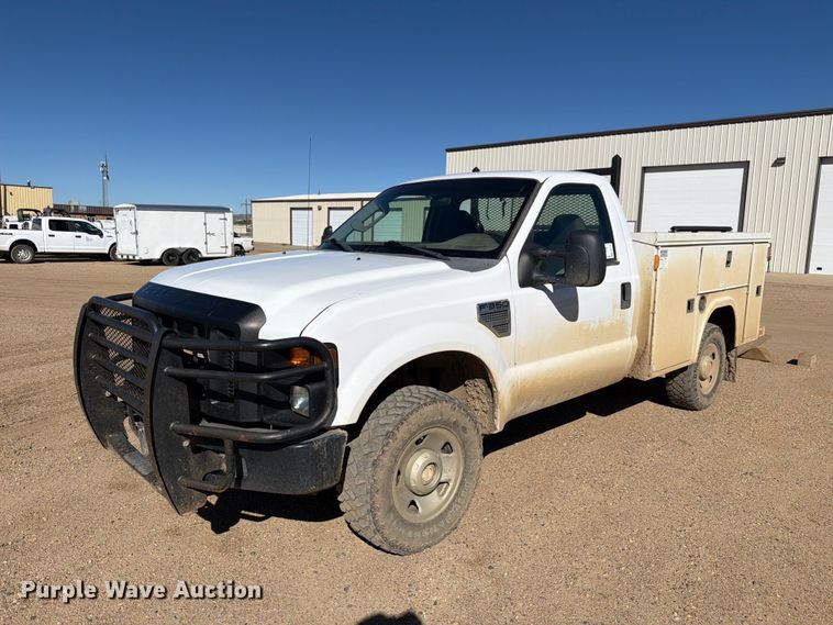 image for item FM7715 2009 Ford F350 Super Duty utility bed pickup truck