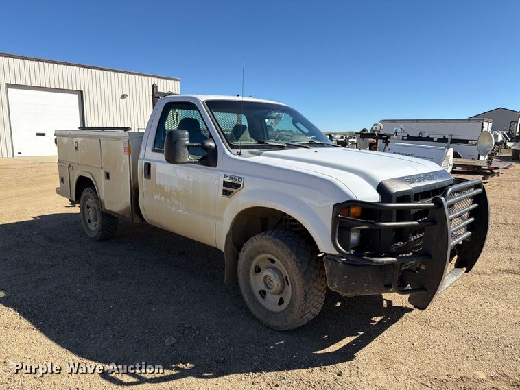image for item FM7715 2009 Ford F350 Super Duty utility bed pickup truck