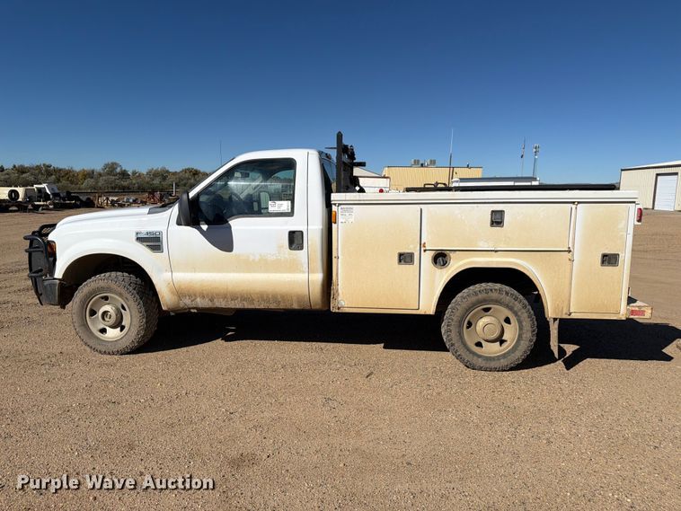 image for item FM7715 2009 Ford F350 Super Duty utility bed pickup truck