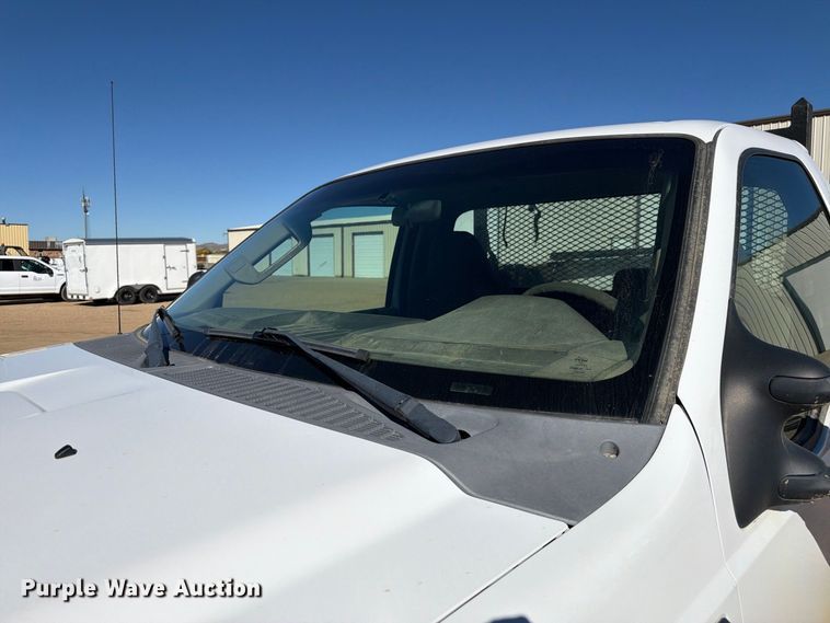 image for item FM7715 2009 Ford F350 Super Duty utility bed pickup truck
