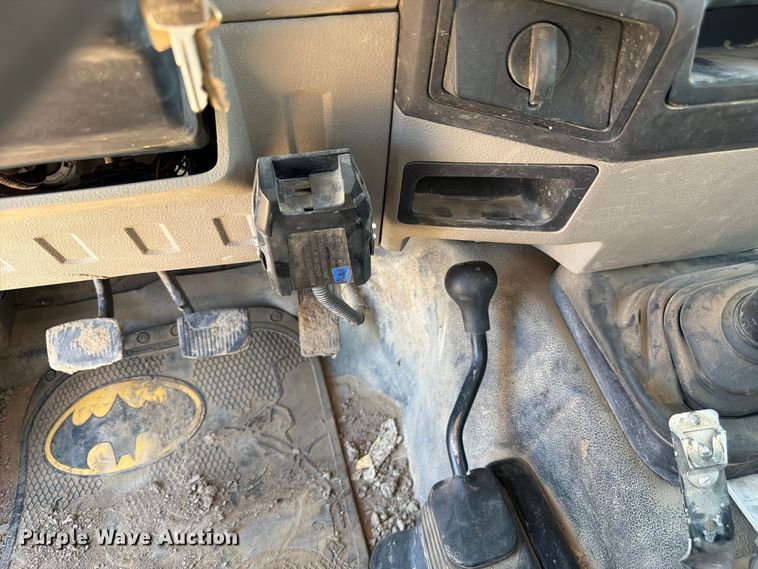 image for item FM7715 2009 Ford F350 Super Duty utility bed pickup truck
