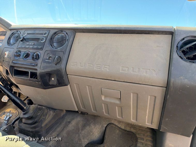 image for item FM7715 2009 Ford F350 Super Duty utility bed pickup truck