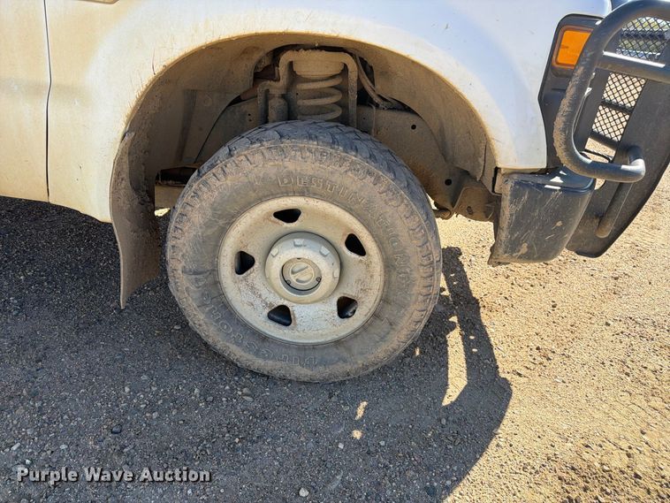 image for item FM7715 2009 Ford F350 Super Duty utility bed pickup truck