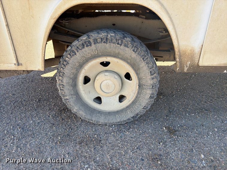 image for item FM7715 2009 Ford F350 Super Duty utility bed pickup truck