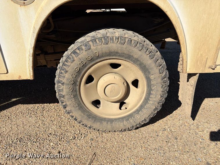 image for item FM7715 2009 Ford F350 Super Duty utility bed pickup truck