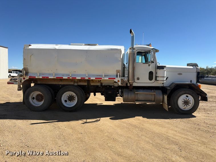 image for item FM7716 1996 Peterbilt 357 water truck
