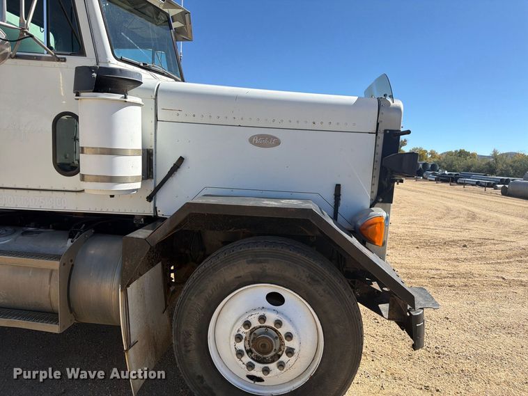 image for item FM7716 1996 Peterbilt 357 water truck