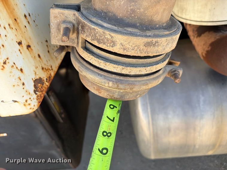 image for item FM7716 1996 Peterbilt 357 water truck