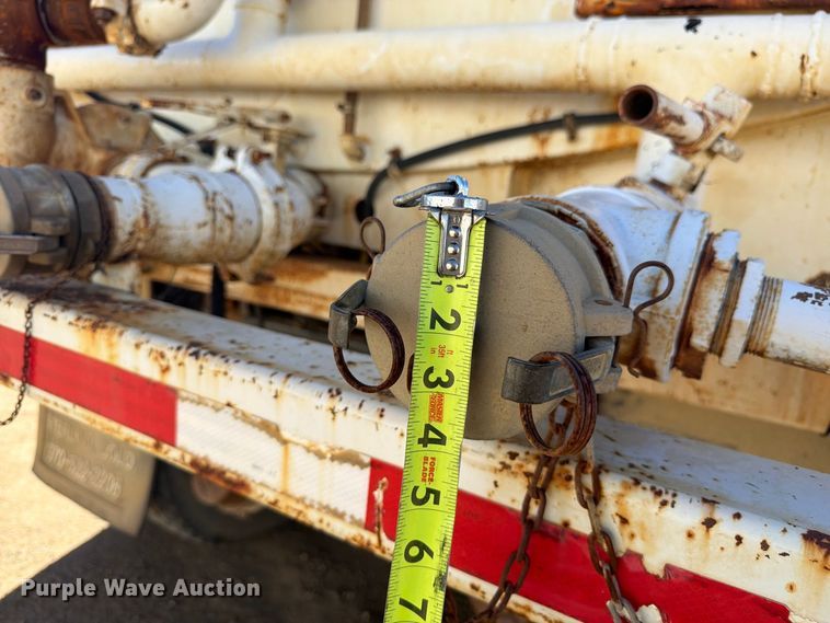 image for item FM7716 1996 Peterbilt 357 water truck