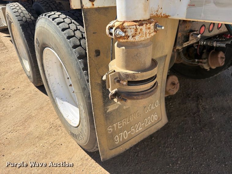 image for item FM7716 1996 Peterbilt 357 water truck