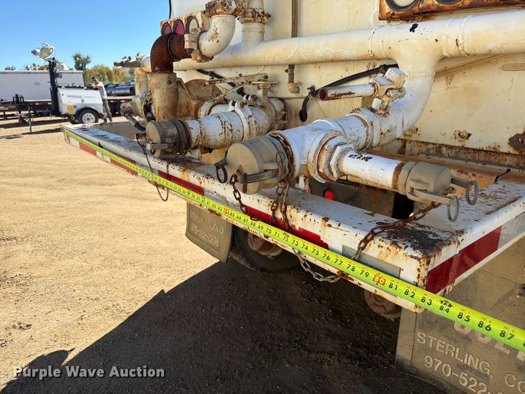 image for item FM7716 1996 Peterbilt 357 water truck