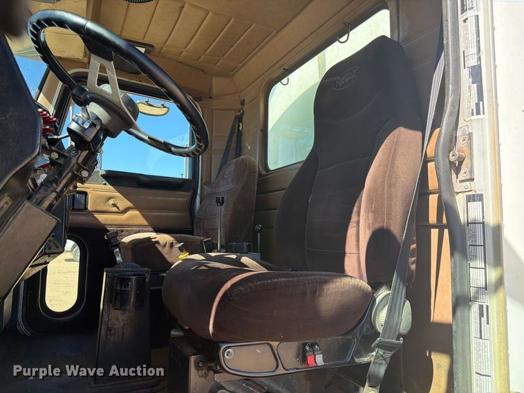 image for item FM7716 1996 Peterbilt 357 water truck