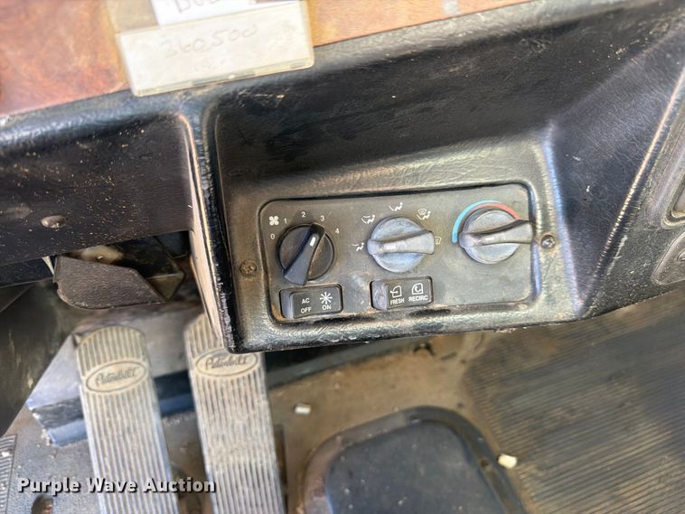 image for item FM7716 1996 Peterbilt 357 water truck