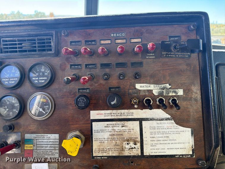 image for item FM7716 1996 Peterbilt 357 water truck