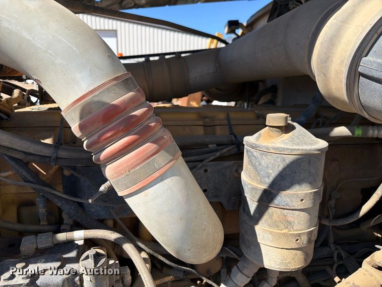 image for item FM7716 1996 Peterbilt 357 water truck