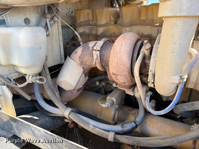 image for item FM7716 1996 Peterbilt 357 water truck