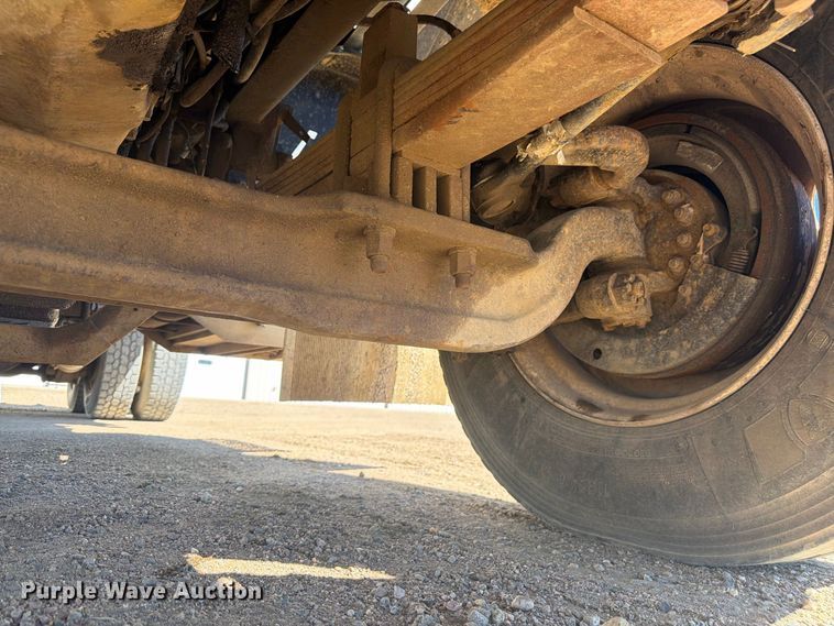 image for item FM7716 1996 Peterbilt 357 water truck