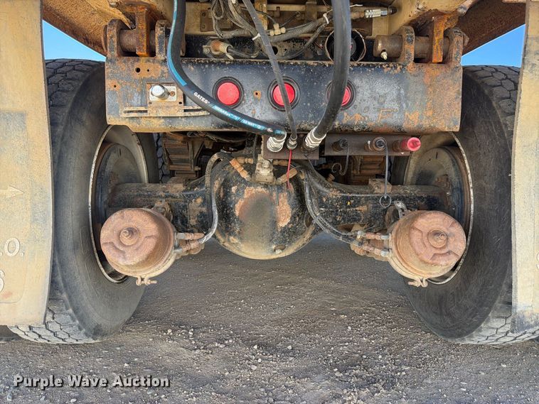 image for item FM7716 1996 Peterbilt 357 water truck