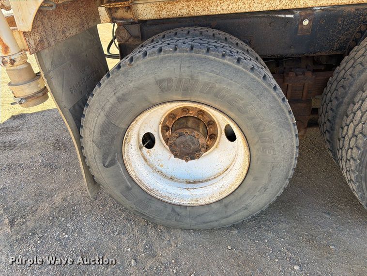 image for item FM7716 1996 Peterbilt 357 water truck