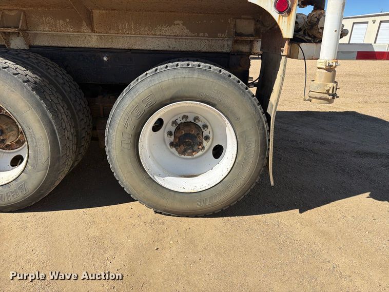 image for item FM7716 1996 Peterbilt 357 water truck